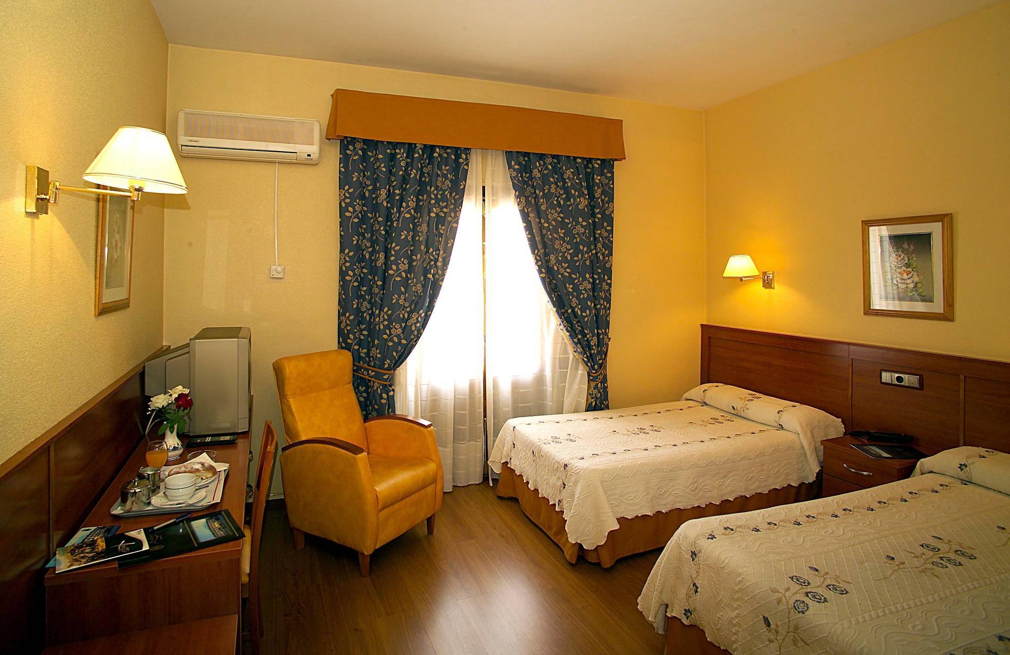 Hotel Zodiaco Bailén Стая снимка